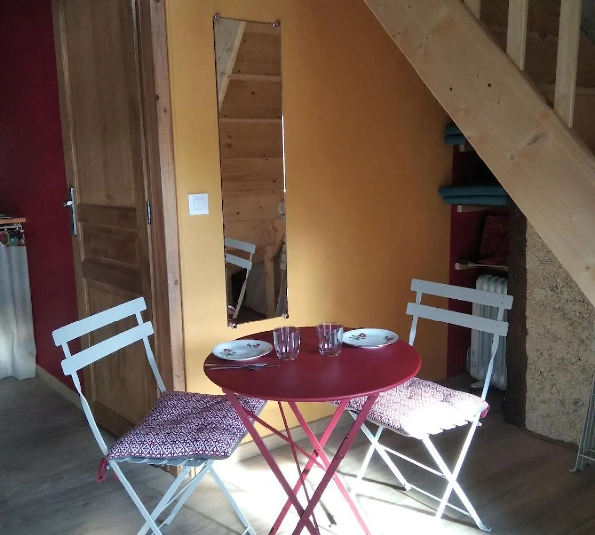 Le Nid, Petit Gite De Campagne Boffres 0*,  Francja